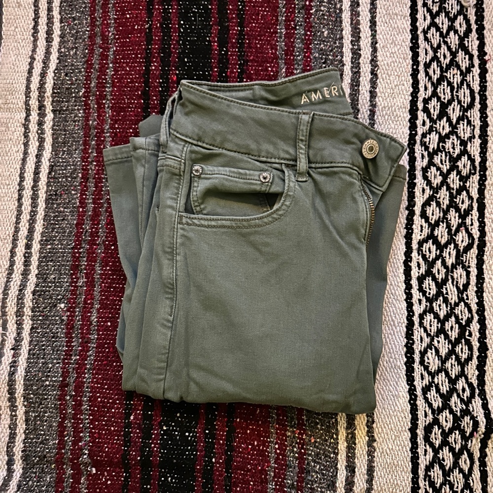 🆕 American Eagle Super High Waisted Green Pants